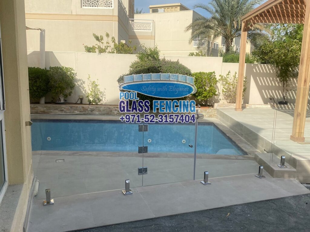 safety pool glass with spigots fitting